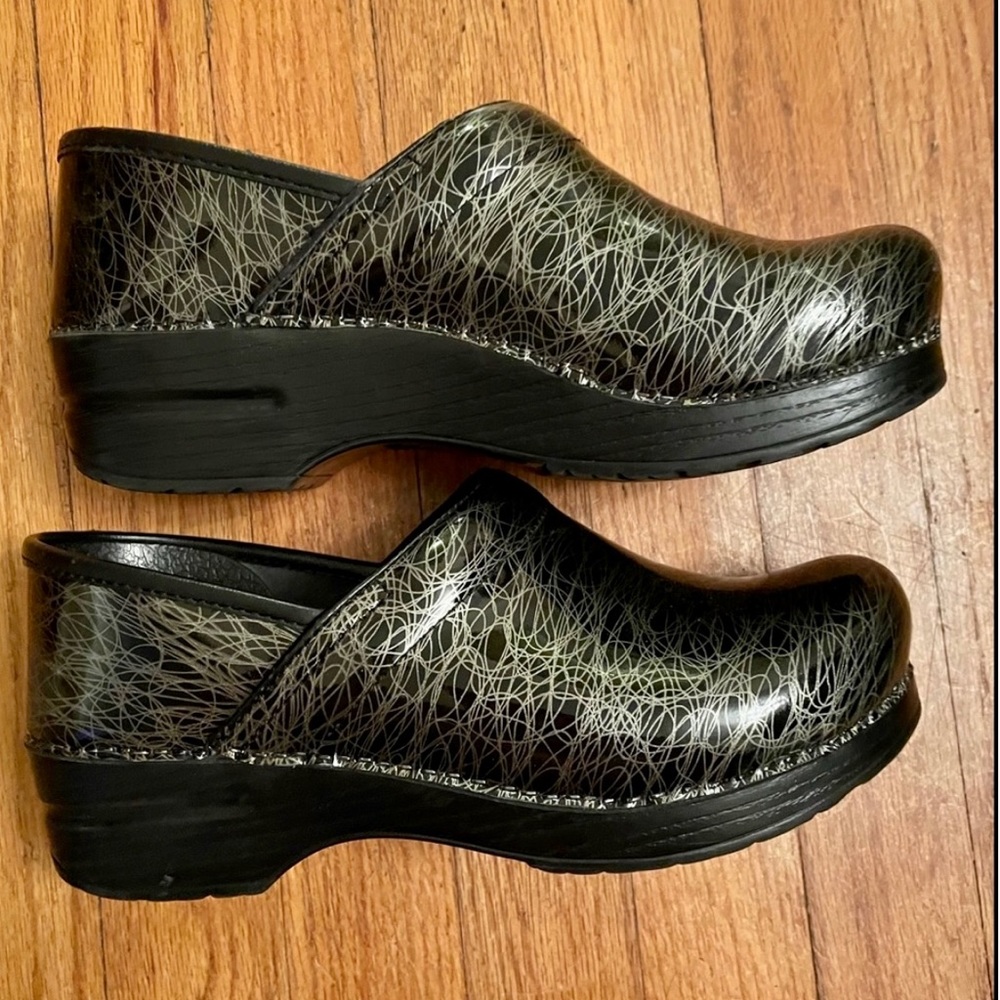 Dansko Black and Silver Scribble Clog